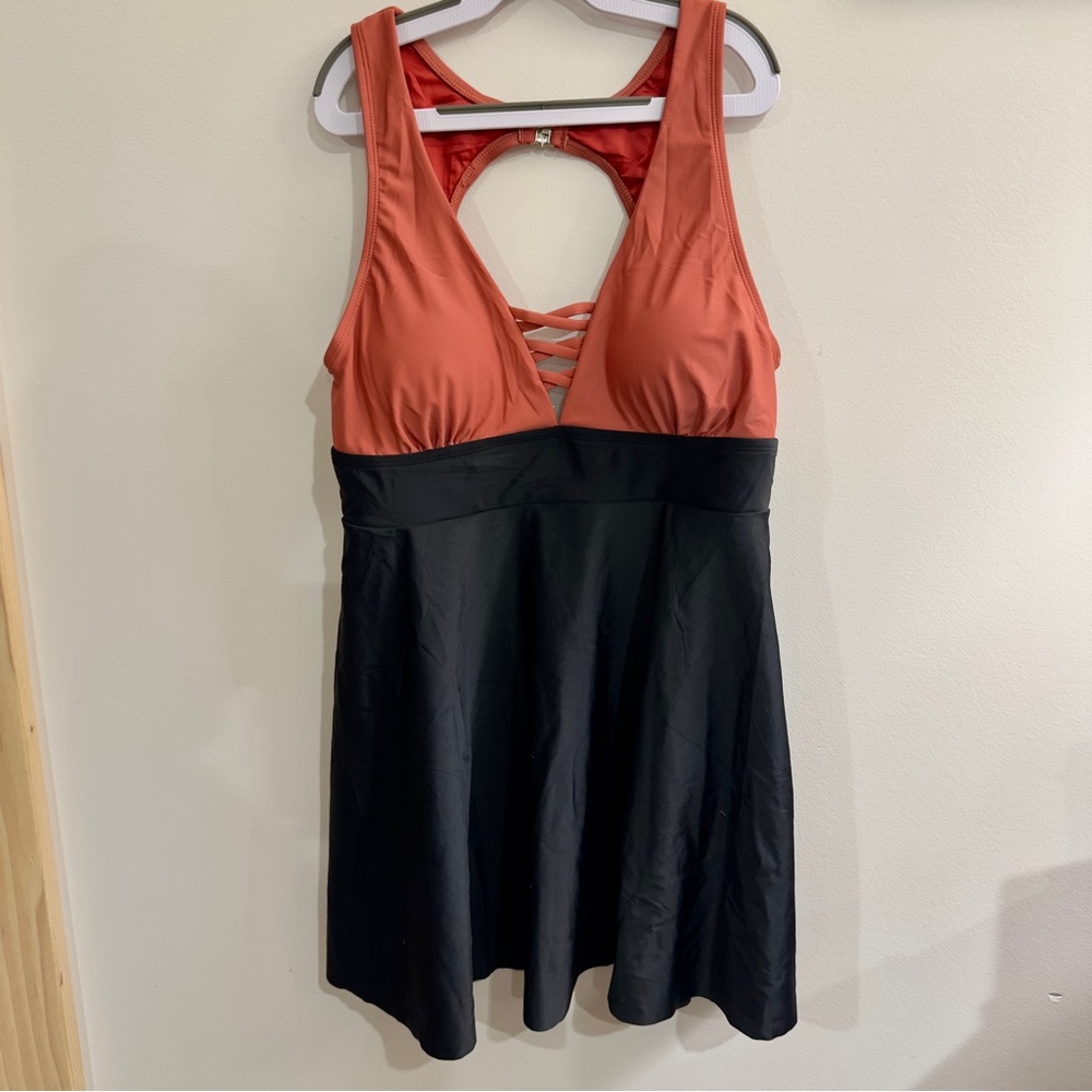 Tanking swimsuit